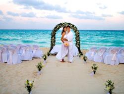 Свадьба на берегу моря