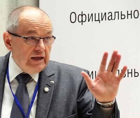 Валерий Мозолевский объявил войну региональному Минстрою и грозит прокуратурой