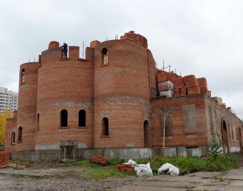 Владимир Ресин: Восемь храмов возводят на юге Москвы